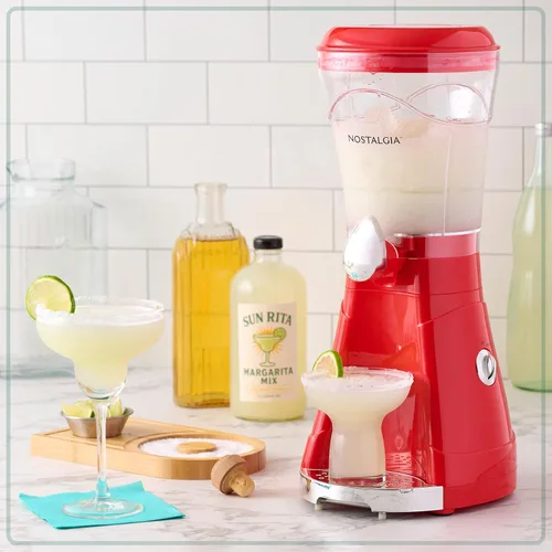 Vista 6 de Nostalgia Margarita Machine - Licuadora para batidos, margaritas, daiquiris y granizados, color rojo, 64 onzas