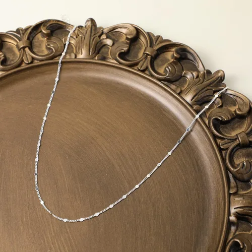 Vista 4 de BERISO Gargantilla satélite chapada en oro de 14 quilates, cadena de 3 cuentas azules, collar de cadena brillante con corazones abiertos, cadena