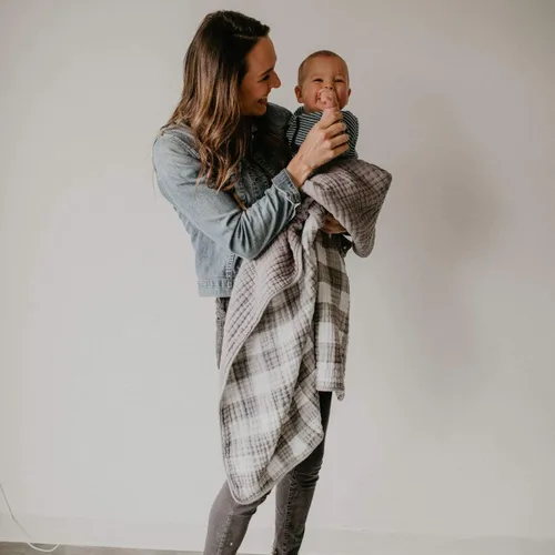 Vista 2 de Parker - Manta de muselina para bebé, 100% algodón suave, manta reversible para niños, cuna, cochecito, manta para la boca abajo, unisex, género