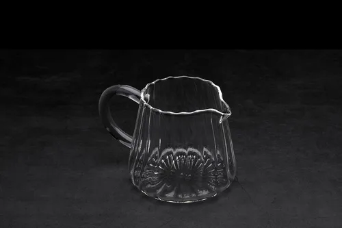 Vista 8 de Jarra de vidrio transparente de 5 onzas para leche y crema, mini jarra de bebidas con asa y boquilla de vertido, recipiente pequeño para café