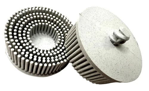 Vista 19 de Paquete de 5 discos de cerdas abrasivas de óxido de aluminio y cerámica con bloqueo de rollo de cambio rápido, compatible con soportes Roloc, 5