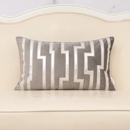Vista 14 de Alerfa Funda de almohada de cuero dorado a rayas negras de 18 x 18 pulgadas, funda de almohada geométrica de lujo decorativa de terciopelo bordado
