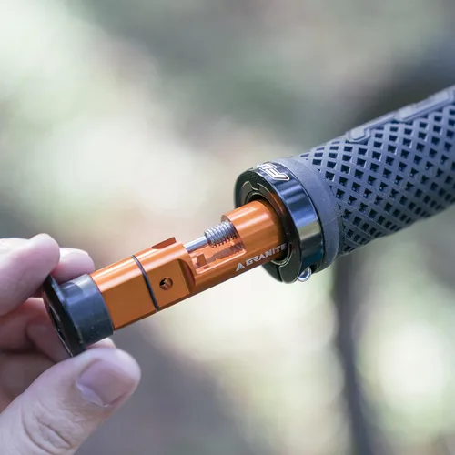 Vista 4 de Granite Stash - Juego de herramientas de reparación de cadena de bicicleta - Se almacena en el manubrio - Fácil de usar para romper cadenas