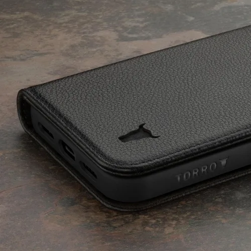 Vista 8 de TORRO Funda de cuero prémium compatible con iPhone 15 Pro de 6.1 pulgadas, funda de piel auténtica tipo cartera con función atril y ranuras
