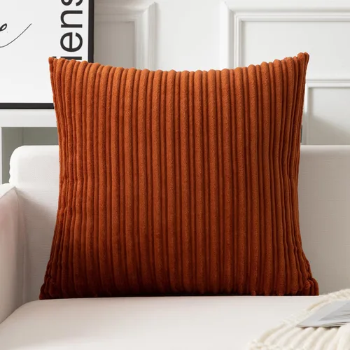 Vista 133 de UGASA - Fundas de almohada decorativas de terciopelo suave y sólidas de Navidad para sala de estar/sofá, 16 x 16 pulgadas, 2 unidades, color burdeos