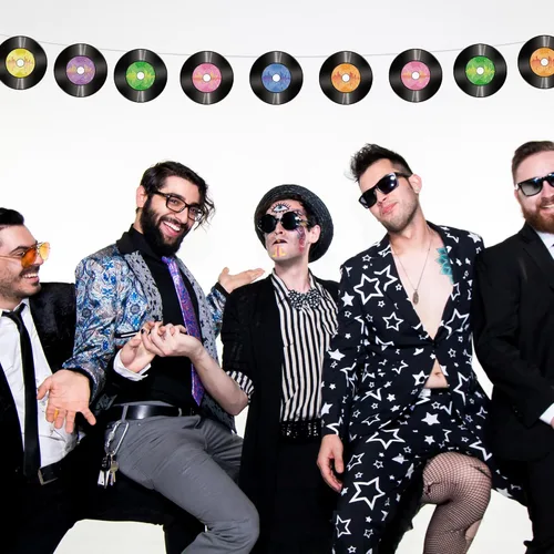 Vista 6 de Vuzvuv 48 piezas de recortes de papel de discos de los años 70, 80 y 90 con 100 puntos de pegamento, recortes de discos para decorar tablones