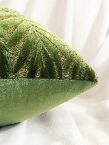Vista 2 de QWINEE 2 fundas de almohada de jacquard con hojas para el hogar, dormitorio, sofá, decoración verde militar, 22 x 22 pulgadas