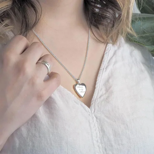 Vista 2 de PicturesOnGold - Collar con colgante de corazón personalizado Always in My Heart de plata o oro