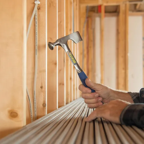 Vista 6 de ESTWING Martillo para paneles de yeso, herramienta de tablero de pared de 14 onzas con cara fresada y agarre de reducción de golpes - E3-11