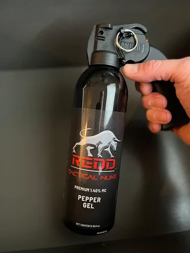 Vista 6 de REDD Spray de pimienta, Tactical Nuke - (1.40% MC) Gel pimienta de máxima resistencia y funda de nailon - (16 onzas)