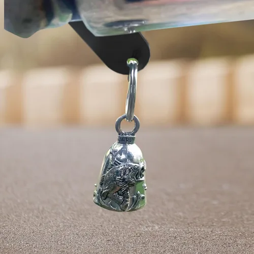 Vista 8 de Colgador de campana Guardian® Bell, duendecillo de la suerte para paseo en motocicleta, color negro