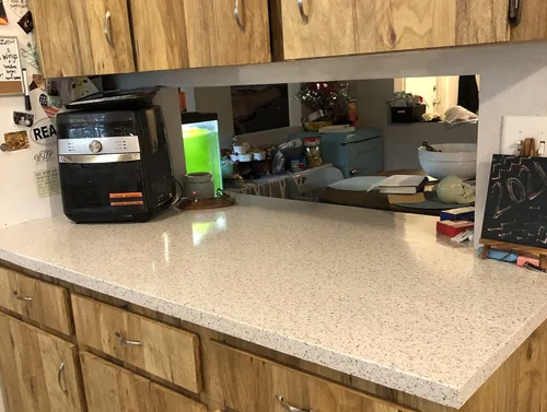Vista 2 de burgeliy Película autoadhesiva de vinilo de 15.8 x 80 pulgadas, película de modificación automática, punto de onda blanco brillante para baño