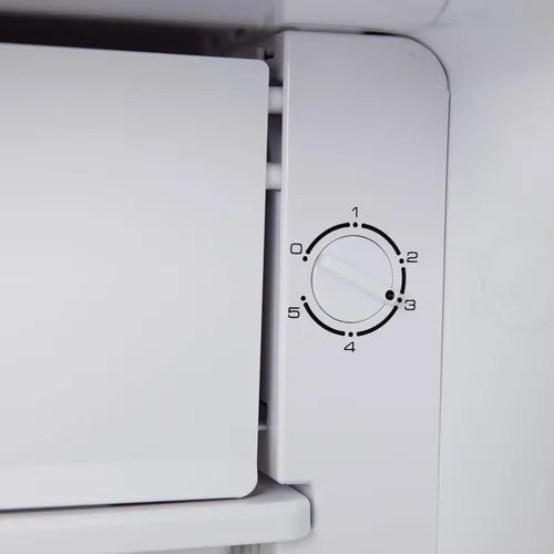 Vista 5 de Avanti Mini refrigerador compacto para oficina en casa o dormitorio con puerta empotrada reversible, contenedores de puerta ajustables y estantes