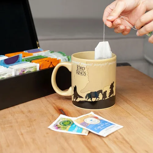 Vista 4 de Silver Buffalo Taza de cerámica The Lord of the Rings Capacidad para 20 onzas