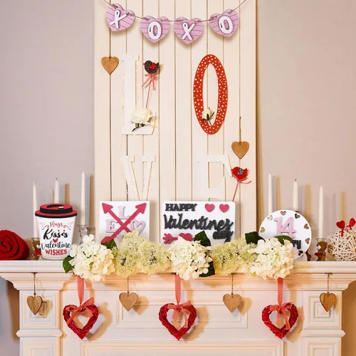 Vista 5 de Patelai Juego de decoración de bandeja escalonada para el día de San Valentín, letreros de madera para mesa de San Valentín, diseño de corazón