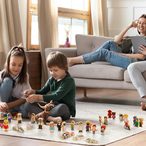 Vista 6 de Kathfly 36 Piezas de Madera Juego de Ayudantes Comunitarios Juguete de Madera para Preescolar Pequeñas Figuras Profesionales de Madera Conjunto