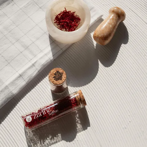 Vista 3 de Zarina Hilos de azafrán – Grado Premium A+ Seleccionados a mano y 100% puros (0.04 oz)