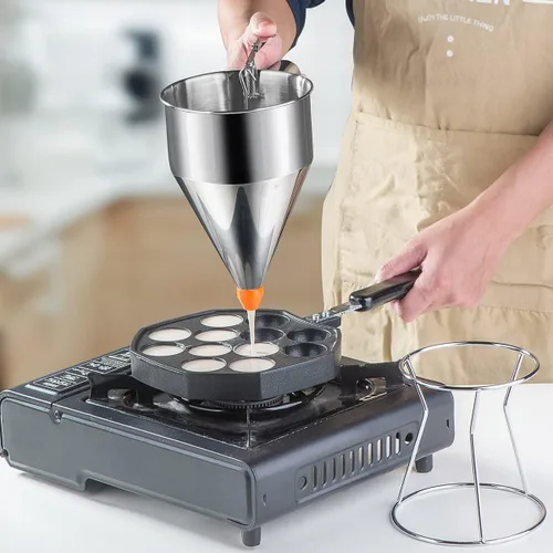 Vista 2 de Dispensador de masa para panqueques de 20 onzas, dispensador de pastel de embudo de acero inoxidable de 4 calibres con soporte, ideal