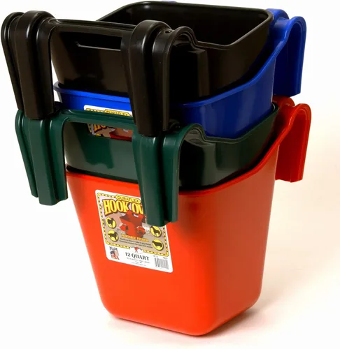 Vista 2 de Little Giant® Comedero de Plástico Hook Over Cubo de Alimentación Montable para Ganado y Mascotas Cubo de Alimentación para Caballos Fabricado