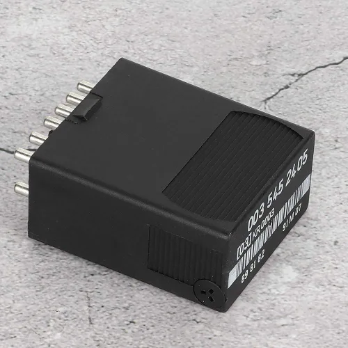 Vista 3 de Akozon Relé de bomba de combustible 0035452405 Relé de bomba de combustible para Benz 190 Sedán de cuatro puertas