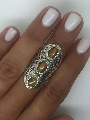 Vista 4 de Koral Jewelry - Anillo de encaje con diseño de ojo de tigre (3 piedras)