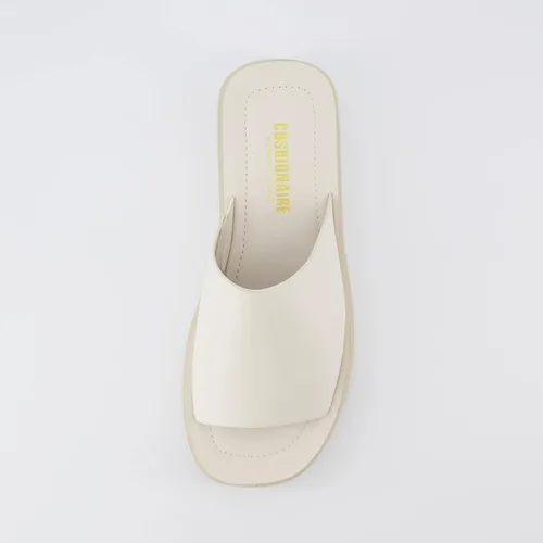 Vista 6 de CUSHIONAIRE Sandalia Play One Band de plataforma para mujer con espuma viscoelástica