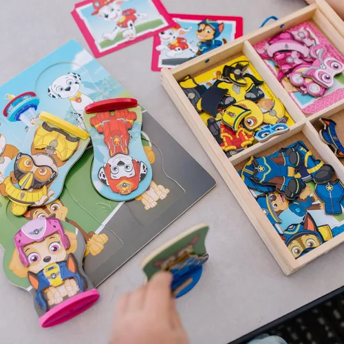 Vista 7 de Melissa & Doug Juego magnético de madera de Paw Patrol (64 piezas)