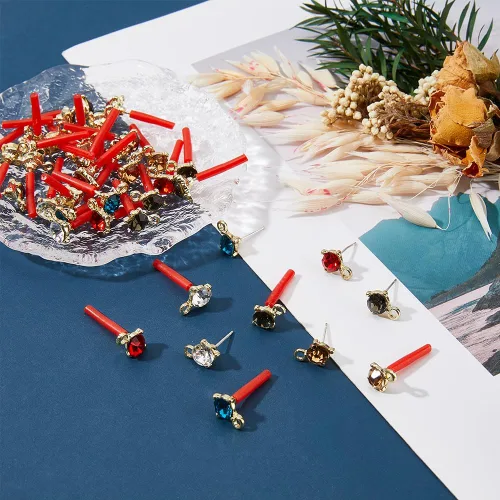 Vista 5 de SUPERFINDINGS 40 piezas de diamantes de imitación de 5 colores para aretes de aleación con diamantes de imitación de cristal, aretes con lazo