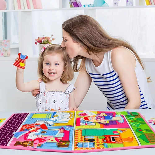 Vista 4 de OKOOKO Tablero de fieltro de casa para disfrazar 35 piezas de doble cara plegable Kit de juego de enseñanza para disfrazarse de niñas, manualidades