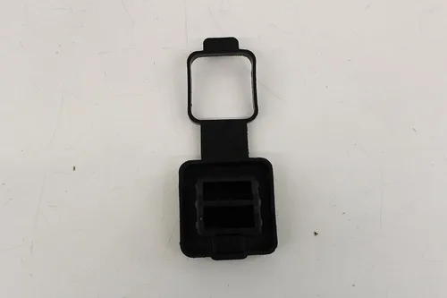 Vista 2 de Tapón para receptor de remolque con el logo de la cabeza de RAM. Accesorios originales de Dodge RAM 82208454AB