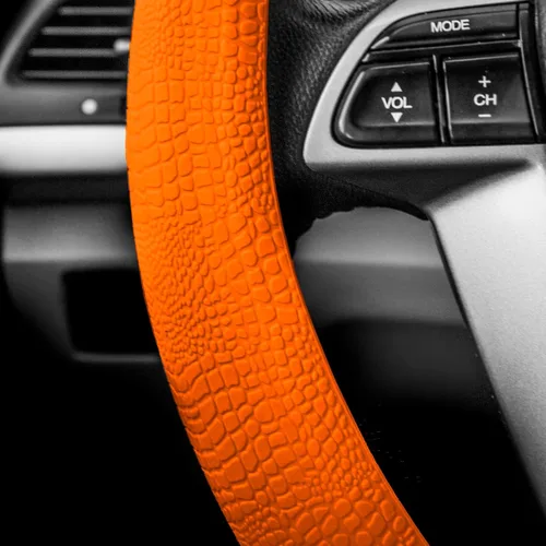 Vista 9 de FH Group Funda universal de volante de silicona con patrón de serpiente y agarre masajeador, en color rosa bebé, compatible con la mayoría de autos