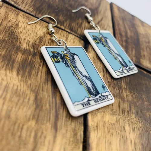Vista 4 de Joyas de tarot para mujer, aretes de tarot de jinete Waite, aretes del zodiaco - Peligros de tarjetas de tarot para mujer - Regalos de tarot