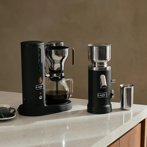 Vista 2 de aarke Drip Coffee Maker with 42oz Glass Carafe, Matte Black Cervecera eléctrica de goteo, parada automática de goteo, prepara olla completa en menos