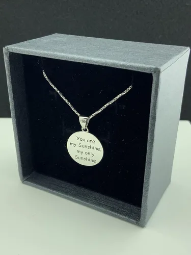 Vista 6 de Collar de plata con frase "You are my Sunshine, my only Sunshine" con cadena de 18 pulgadas incluida, plata de ley, Plateado Esterlino
