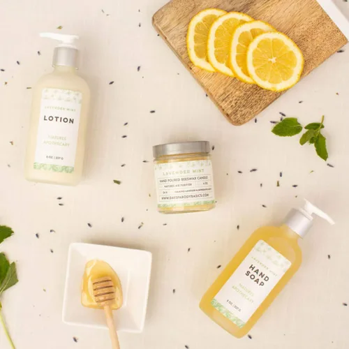 Vista 2 de Dayspa Body Basics Loción de lujo de menta lavanda para piel seca Piel sedosa, nutrida e hidratada Hipoalergénico, totalmente natural, derivado