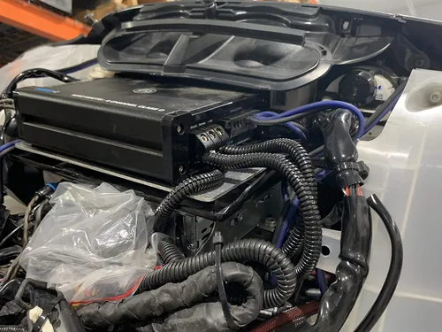 Vista 6 de Soporte de amplificador compatible con Harley Davidson. Soporte de amplificador grande para bicicletas de murciélago de 2014 a presentar para todos