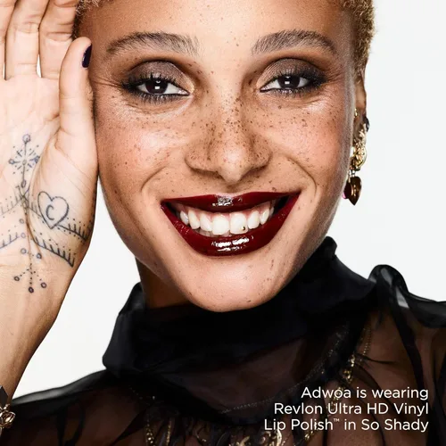 Vista 5 de Revlon Esmalte de labios de vinilo Ultra HD, lápiz labial líquido, Fearless Who?, fucsia brillante