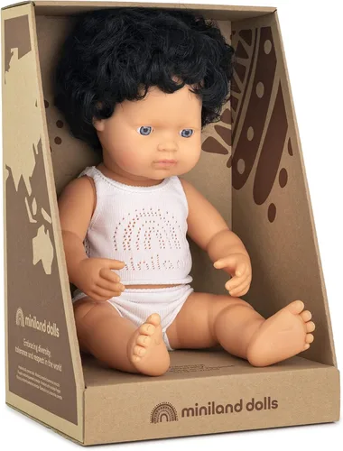 Vista 2 de Miniland Muñeca de 15 pulgadas de pelo negro rizado caucásico (caja) - Hecho en España, anatómicamente correcto, calidad, inclusión