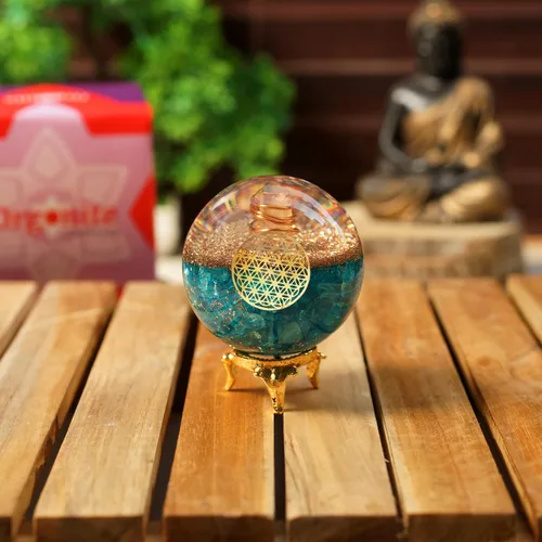 Vista 5 de Orgonite Crystal Bola de cristal azul aguamarina con soporte para energía positiva, equilibrio de chakras, con símbolo de flor de la vida