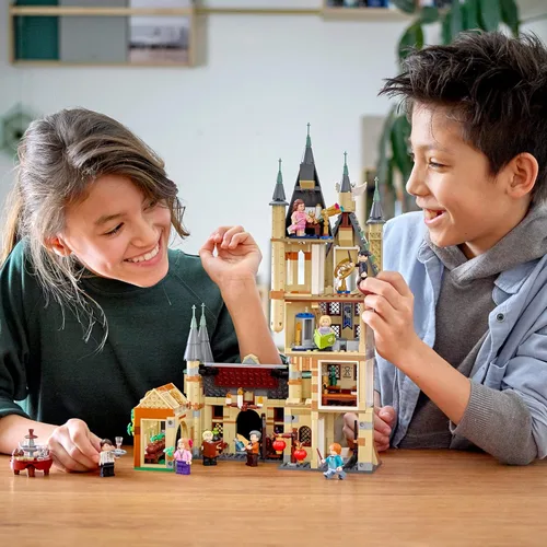Vista 6 de LEGO 75969 Harry Potter Hogwarts Astronomy Tower Building Toy para niños +9 años con 8 mini figuras