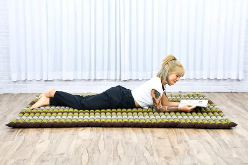 Vista 123 de Leewadee colchón tailandés enrollable para cama de invitados, tapete de yoga, para masaje tailandés, ecológico, orgánico y natural.