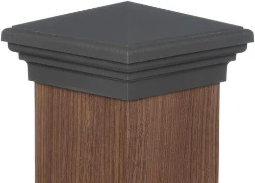 Vista 2 de Tapa de poste piramidal gris de 4 x 4 para postes de 3.5 x 3.5 pulgadas, más común para postes tratados a presión, parte superior cuadrada