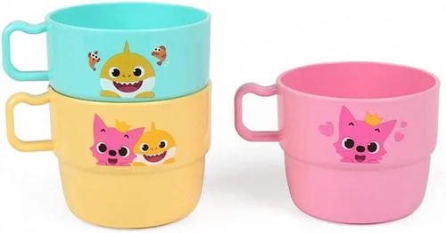 Vista 2 de Tazas Pinkfong con asa - Juego de 3 tazas familiares de plástico (230ml): 3 piezas 1 juego