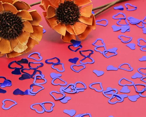 Vista 4 de ONLYKXY 1200 piezas de confeti en forma de corazón, decoración de mesa de boda, confeti con purpurina para fiesta de boda (azul)