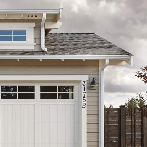 Vista 2 de Baldwin Estate 90677.102.CD - Casa tradicional de latón macizo, número siete en bronce aceitado, 4.75 pulgadas