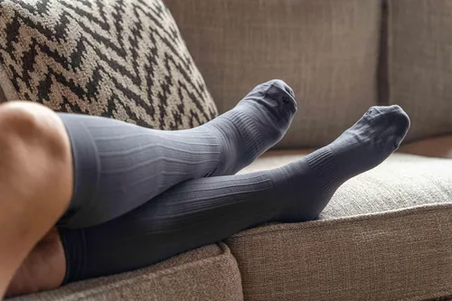 Vista 8 de OrthoSleeve - Calcetines de compresión de grado médico para hombres y mujeres, 15-20 mmHg (L, bronceado)