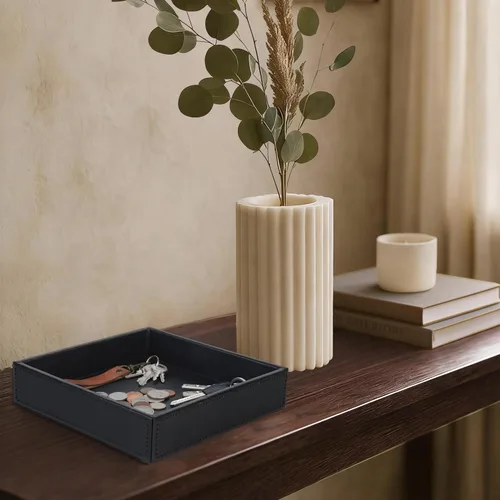 Vista 4 de HofferRuffer Bandeja de Tocador de Cuero Sintético, Elegante Organizador de Almacenamiento de Escritorio, Bandeja Decorativa Multiusos para Perfume