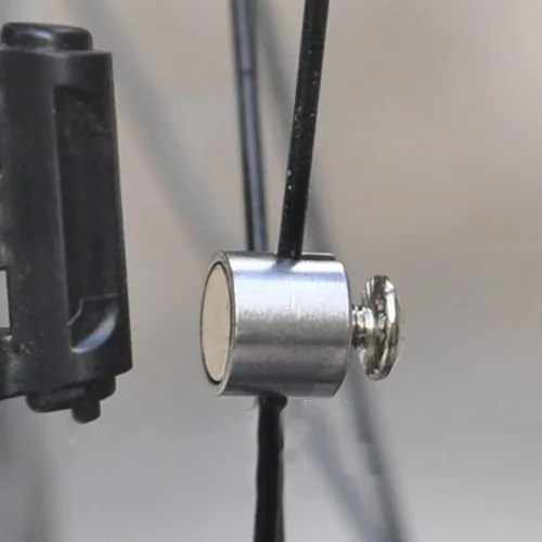 Vista 4 de Imán universal de metal para bicicleta, resistente al desgaste, ligero, potente absorción, odómetro, imán, sensor magnético para bicicleta