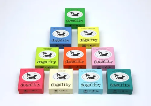 Vista 4 de Barra de champú de jabón sólido para perros - Cachorro y pelaje sensible - ALBARICOT, NARANJA DULCE Y MANZANILLA - Ingredientes sostenibles