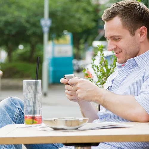 Vista 3 de Pajitas de silicona reutilizables, 8 popotes rectos largos y flexibles negros con 2 cepillos de limpieza para vasos Rtic/Ozark/Stanley de 20 onzas